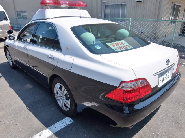 劇用車