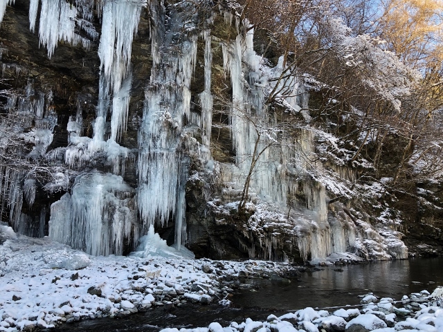 三十槌の氷柱