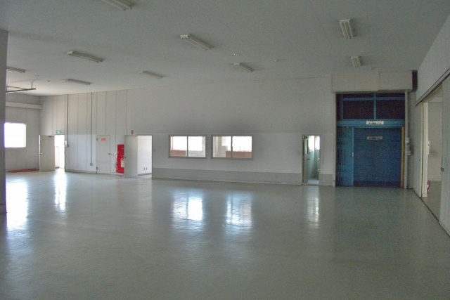 リフト付き倉庫 埼玉倉庫