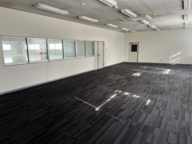 事務所25坪 倉庫内